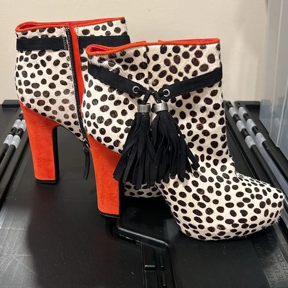 BeBe Leopard Print Heeled Side Zippered Booties with Red Heels and Tassels - Picture 6 of 8